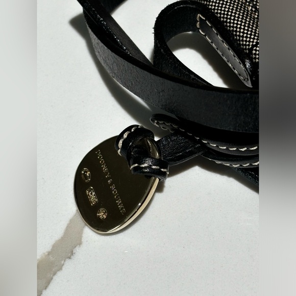 90s Vintage Dooney & Bourke Crossbody - Picture 4 of 8